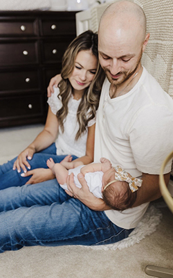 IMG_2281_Krista-Jason-Lyla_250x400